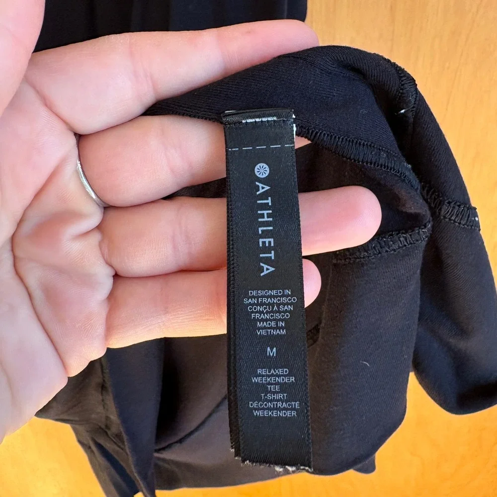 Athleta Black Relaxed Weekender Tee Shirt Women's Size M Cowl Neck Short‎ Sleeve - Picture 3 of 7